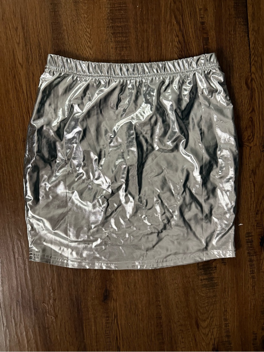 Metallic Silver Women’s Elastic-Waist Mini Skirt